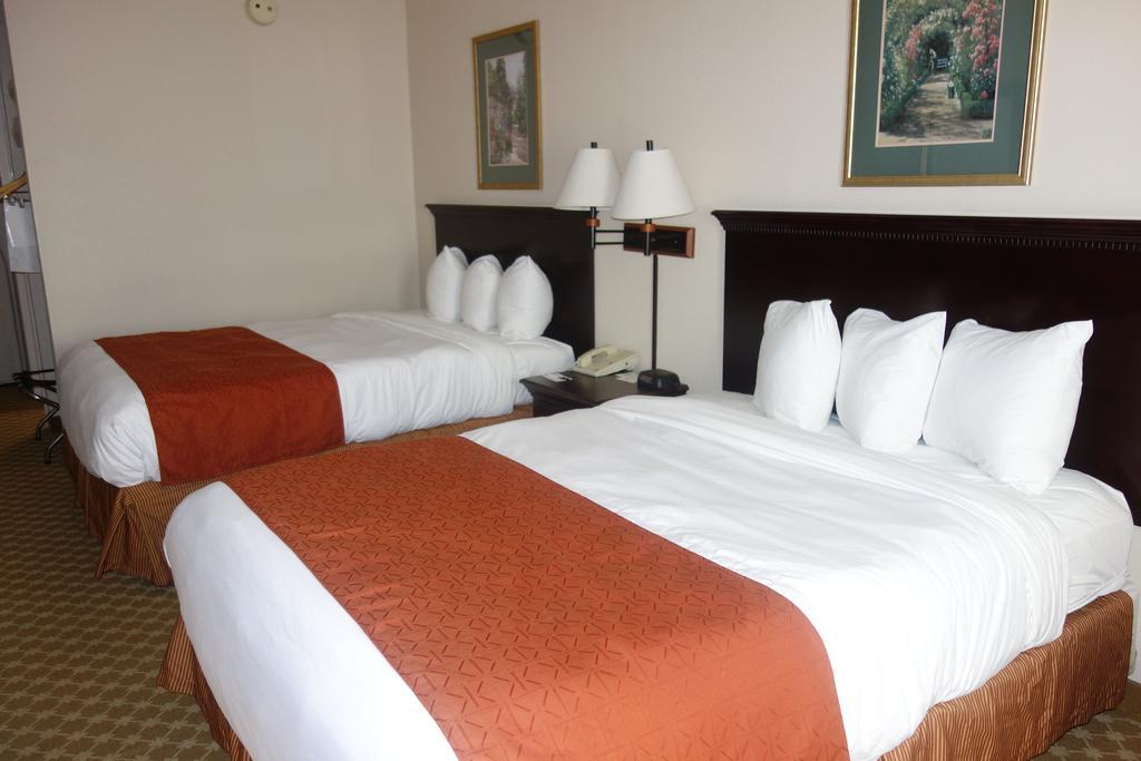 Country Inn & Suites By Radisson, Meridian, Ms Экстерьер фото